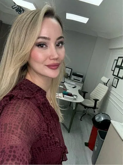 Д-р Hande Şendişçi