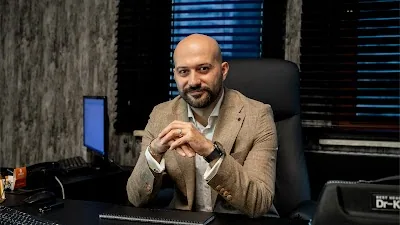 د. جراح Enes Agah Kodalak