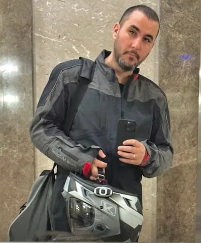 Dent. Erkan Kaya Diş Hekimi