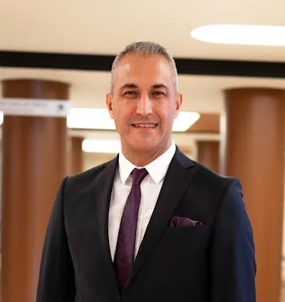 د. جراح Çağlar Yazıcıoğlu