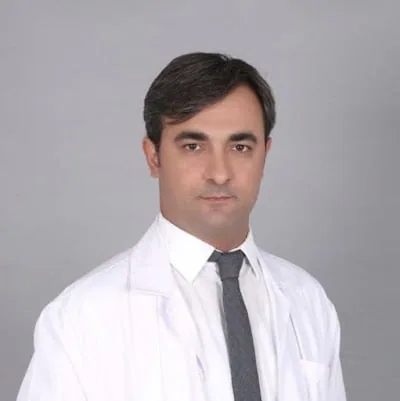 د. جراح Azat Alınak