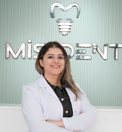 Dr. Öykü Taşatan KARAOĞLU I İmplant Tedavisi Ankara I Gülüş Tasarımı I Zirkonyum Kaplama I