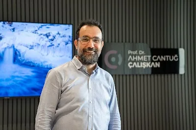 Prof. Ahmet Cantuğ Çalışkan Kadın Hastalıkları ve Doğum Uzmanı