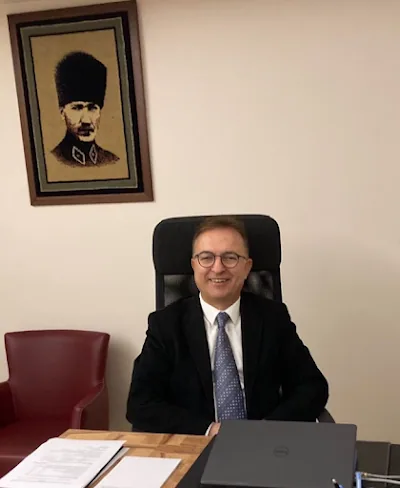 Проф. Özcan Atahan