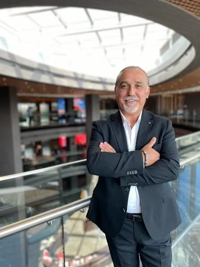 پروفسور SERDAR AYKAN