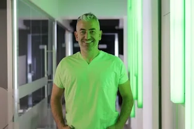 د. Bora Arifoğlu