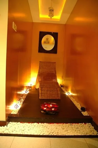 Aura Alternative Medicine Centre