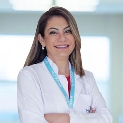 د. متخصص Öge Gür