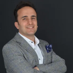 د. جراح Selami Uzun