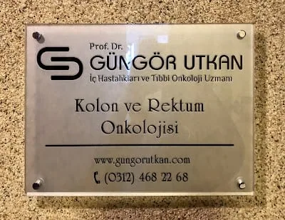 بروفيسور Güngör Utkan