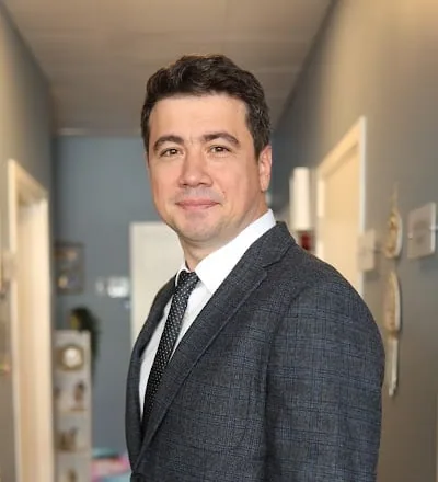 Dr. Chir. Toygar Ünveren