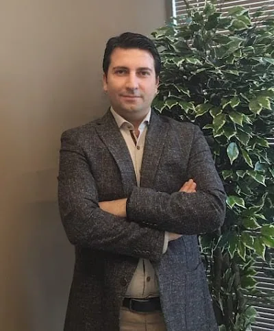 د. أخصائي Burak KARAKÖK